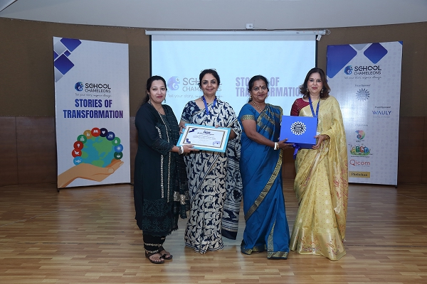 School Chameleons community moment