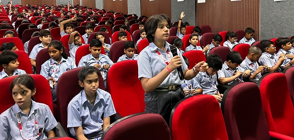 School Chameleons community moment