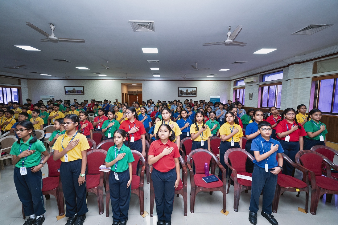 School Chameleons community moment